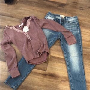 BKE Denim Mid-Rise Crop Jeans and waffle maroon medium long sleeve shirt NWT